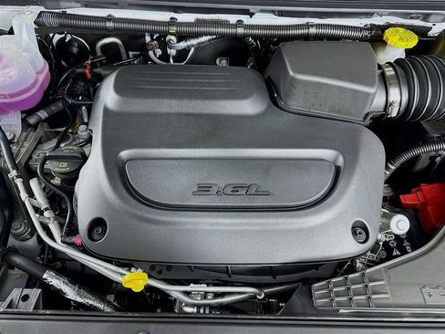 New 2026 Chrysler Pacifica Limited w/ S Appearance Package image 39