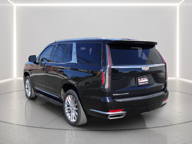 Used 2024 Cadillac Escalade Premium Luxury AWD/4WD image 3