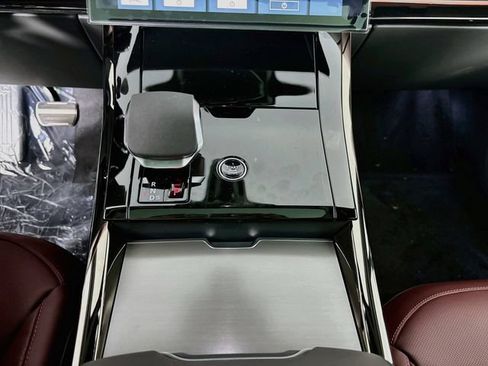 New 2026 Land Rover Range Rover Sport Dynamic SE AWD/4WD image 18