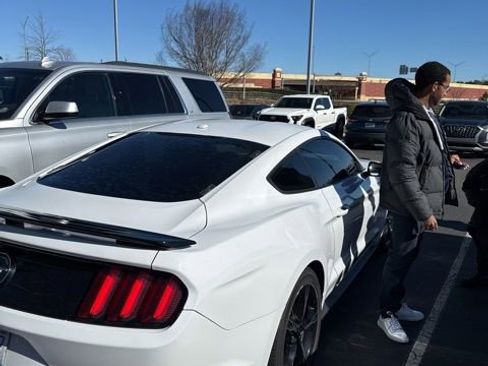 Used 2017 Ford Mustang GT Premium w/ Equipment Group 401A image 5