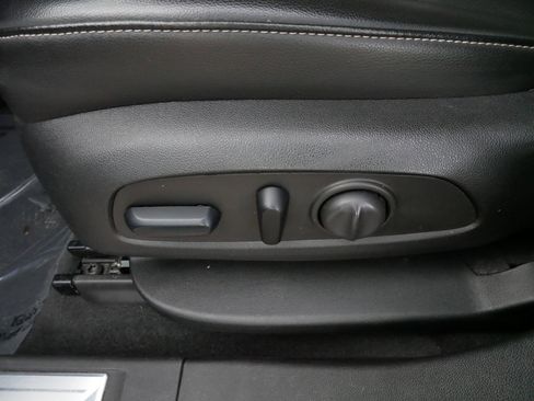 Used 2023 GMC Acadia SLT image 20