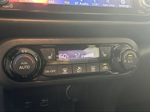 Used 2023 Nissan Kicks SR w/ SR Premium Package FWD image 19