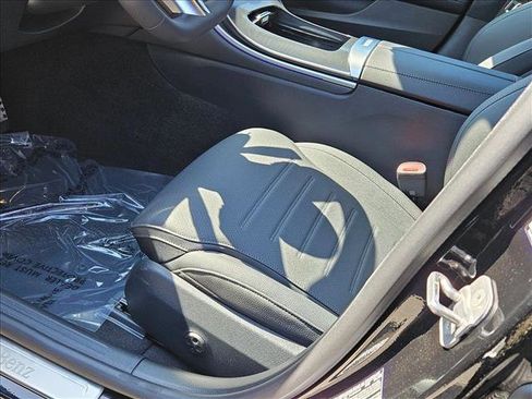 Used 2025 Mercedes-Benz C 300 Sedan image 4