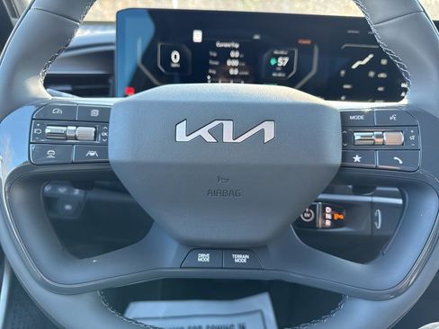 New 2026 Kia EV9 Wind image 6