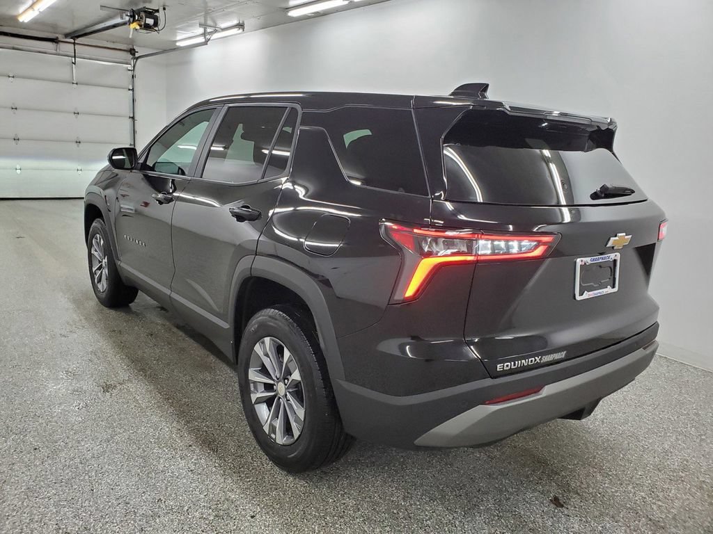 Used 2025 Chevrolet Equinox LT FWD image 7