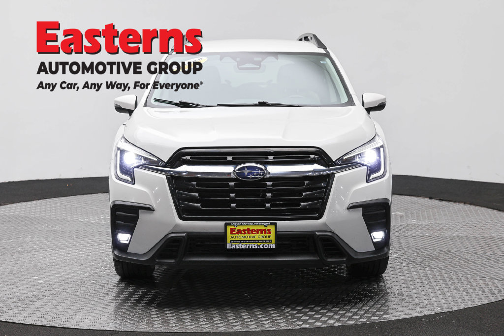 Used 2023 Subaru Ascent Limited AWD/4WD image 3