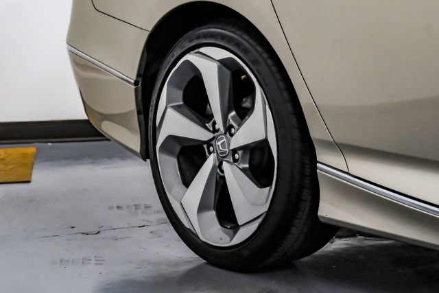 Used 2018 Honda Accord Touring image 72