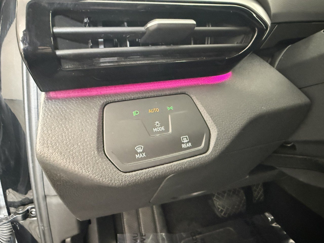 Used 2021 Volkswagen ID.4 Pro RWD image 20