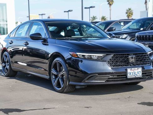 Used 2024 Honda Accord Sport image 3