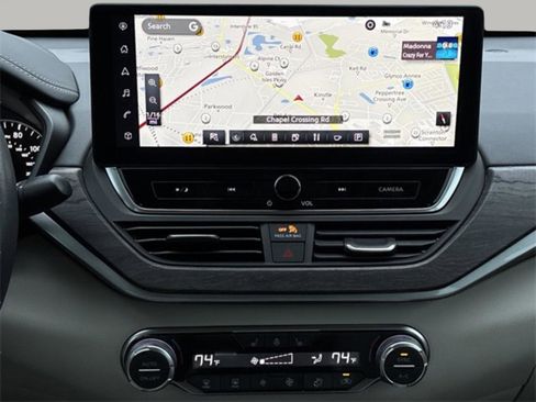 Used 2024 Nissan Altima 2.5 SL image 3