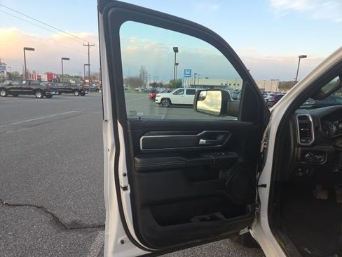 Used 2019 RAM 1500 Big Horn image 15