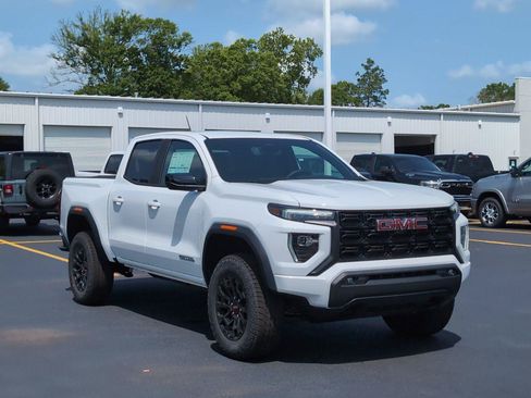 New 2026 GMC Canyon Elevation w/ Convenience Package RWD image 8