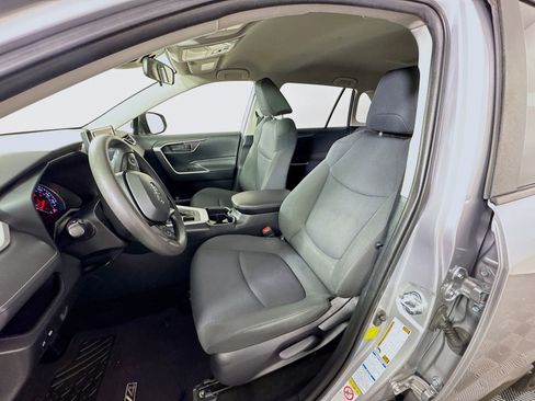 Certified 2019 Toyota RAV4 LE w/ Carpet Mat Package image 12
