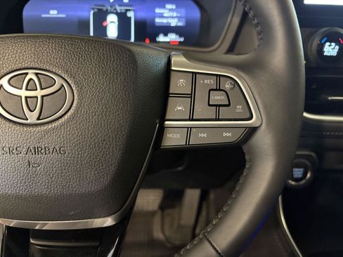 Used 2026 Toyota Grand Highlander AWD image 17