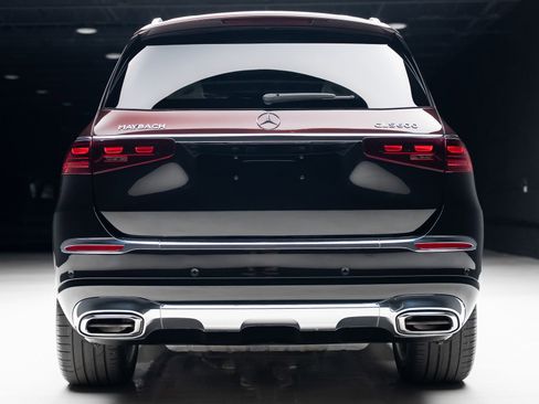 Used 2024 Mercedes-Benz Maybach GLS 600 4MATIC image 27