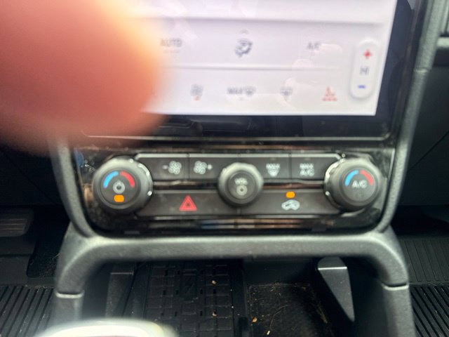 Used 2025 Ford Ranger Lariat w/ FX4 Off-Road Package AWD/4WD image 17