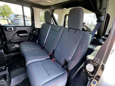 Used 2024 Jeep Wrangler Unlimited Rubicon AWD/4WD image 19