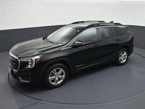 Certified 2023 GMC Terrain SLE w/ Driver Convenience Package AWD/4WD image 24