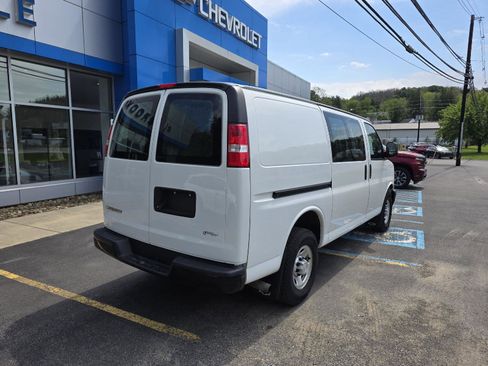 Used 2019 Chevrolet Express 2500 RWD image 7
