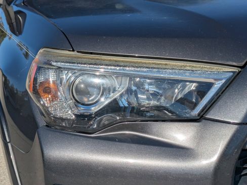 Used 2016 Toyota 4Runner Limited image 10