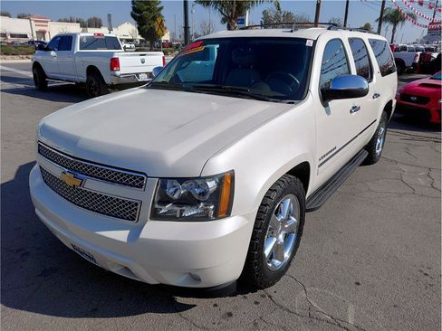 Used 2012 Chevrolet Suburban LTZ image 19