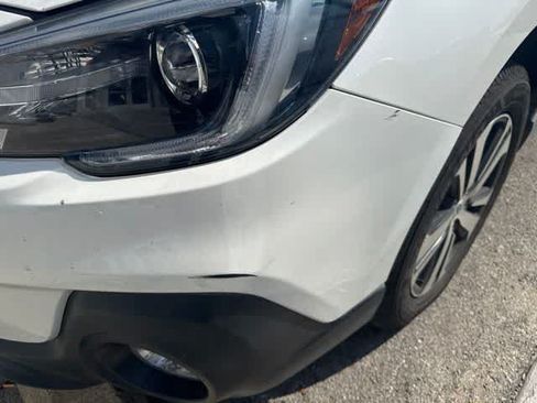 Used 2019 Subaru Outback 3.6R Limited AWD/4WD image 2
