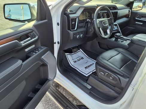Used 2024 GMC Sierra 1500 Denali AWD/4WD image 16