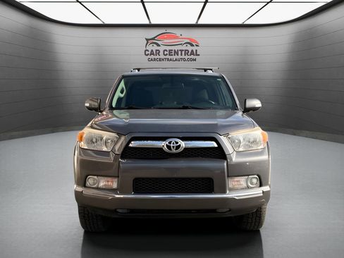 Used 2013 Toyota 4Runner SR5 w/ Convenience Pkg image 8