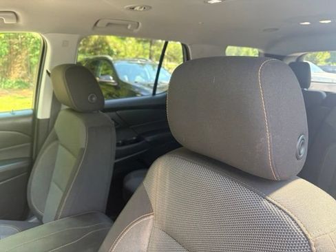 Used 2018 Chevrolet Traverse LT FWD image 5