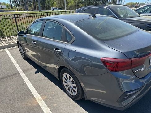 Used 2020 Kia Forte Sedan image 6