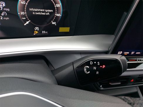 New 2026 Volkswagen Tiguan SE R-Line image 20