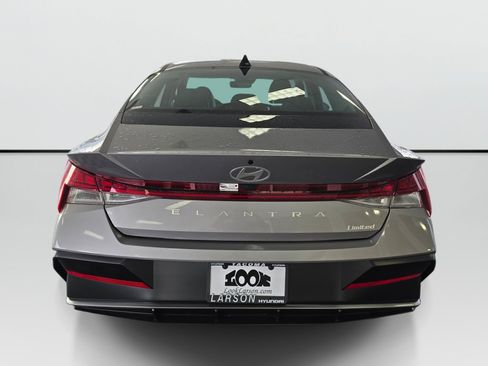 New 2026 Hyundai Elantra Limited FWD image 6
