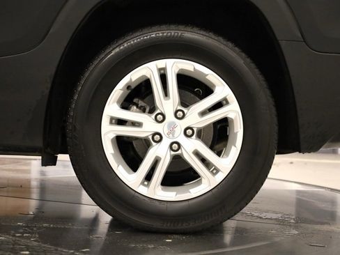 Used 2023 GMC Terrain SLE w/ Driver Convenience Package image 37