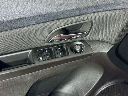 Used 2012 Chevrolet Cruze LT image 18