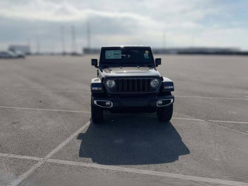 New 2026 Jeep Gladiator Sport image 2