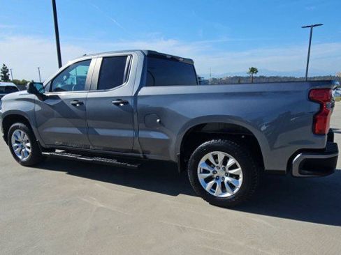 Used 2020 Chevrolet Silverado 1500 Custom w/ Custom Value Package RWD image 6