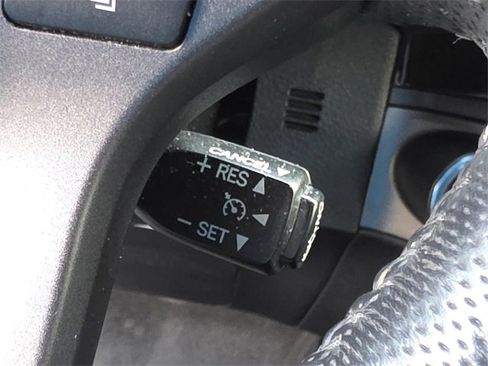 Used 2017 Toyota Tacoma TRD Off-Road image 21