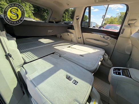 Used 2016 Volvo XC90 T6 Momentum w/ Momentum Plus Package AWD/4WD image 20