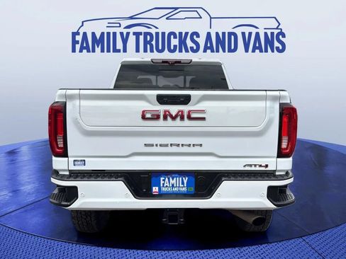 Used 2020 GMC Sierra 2500 AT4 w/ AT4 Premium Package AWD/4WD image 4