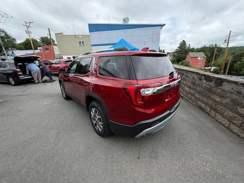 Used 2023 GMC Acadia SLT AWD/4WD image 3