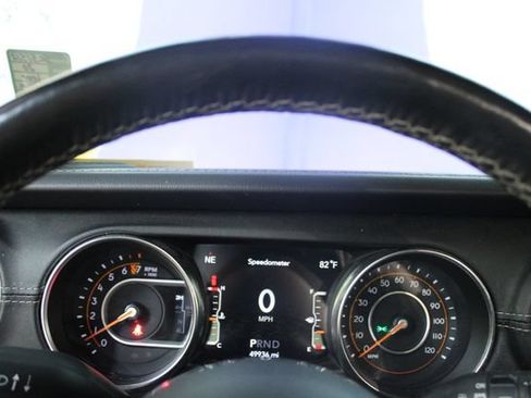 Used 2020 Jeep Wrangler Unlimited Sahara AWD/4WD image 18