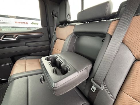 Used 2023 Chevrolet Silverado 1500 High Country image 33