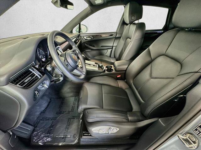 Certified 2026 Porsche Macan Turbo AWD/4WD image 5