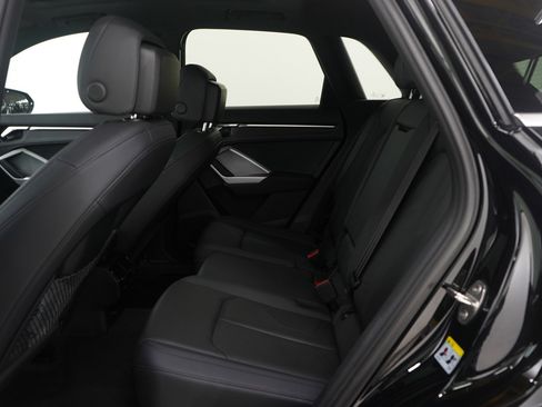 Used 2025 Audi Q3 2.0T Premium image 14