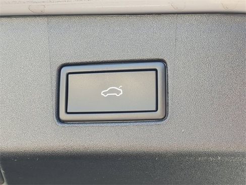 Certified 2021 Volkswagen ID.4 Pro S image 10