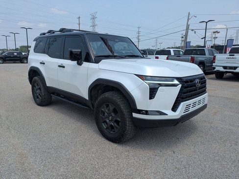 Used 2025 Lexus GX 550 AWD/4WD image 8