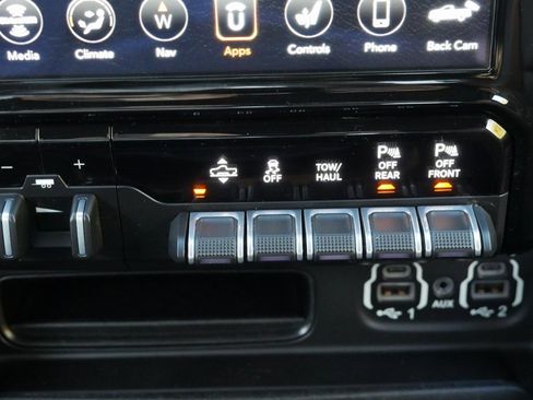 Used 2020 RAM 1500 Longhorn image 18