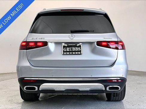 Used 2025 Mercedes-Benz GLS 450 4MATIC image 5