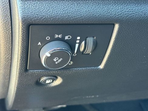 Certified 2021 Jeep Grand Cherokee Laredo X image 27