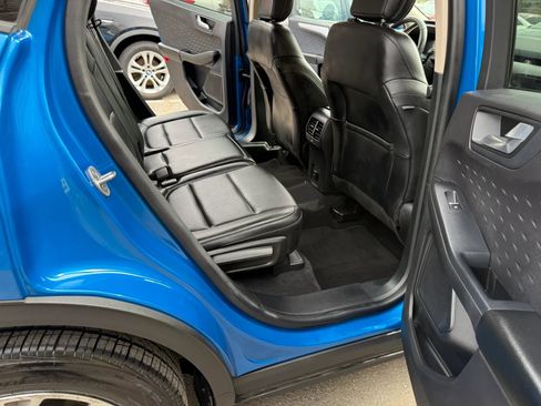 Used 2020 Ford Escape SEL image 16